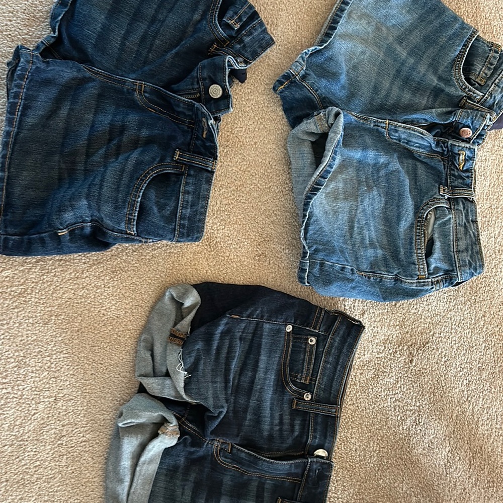 Adjustable old navy and American eagle shorts. size ranges 14-16 girls